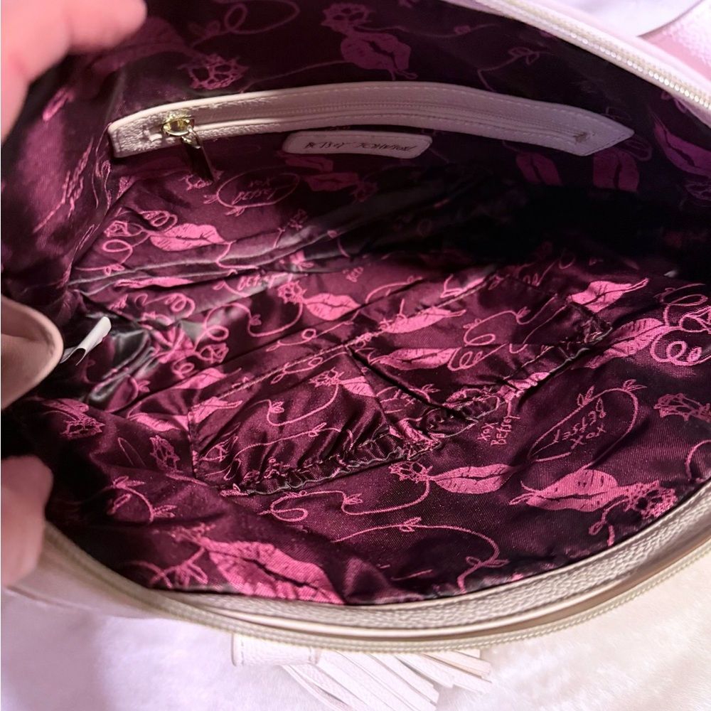 🌸BETSEY JOHNSON PURSE WITH SHOULDER STRAPS & ATTACHABLE CROSSBODY STRAP - Picture 6 of 13